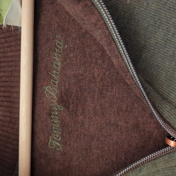 Tommy Bahama sweatshirt - Picture 4 of 5